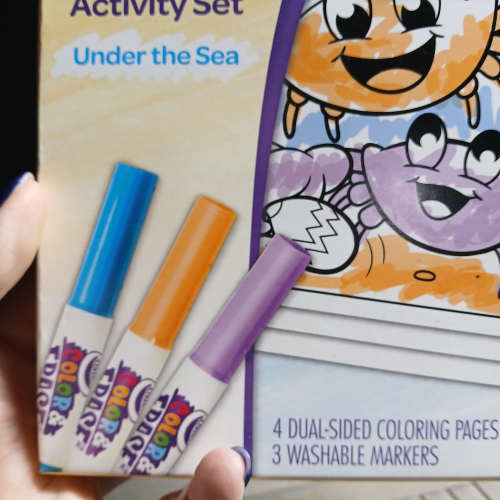 New Crayola Color & Erase Dinosaurs/Under The Sea Reusable Activity Set Markers - Picture 6 of 13